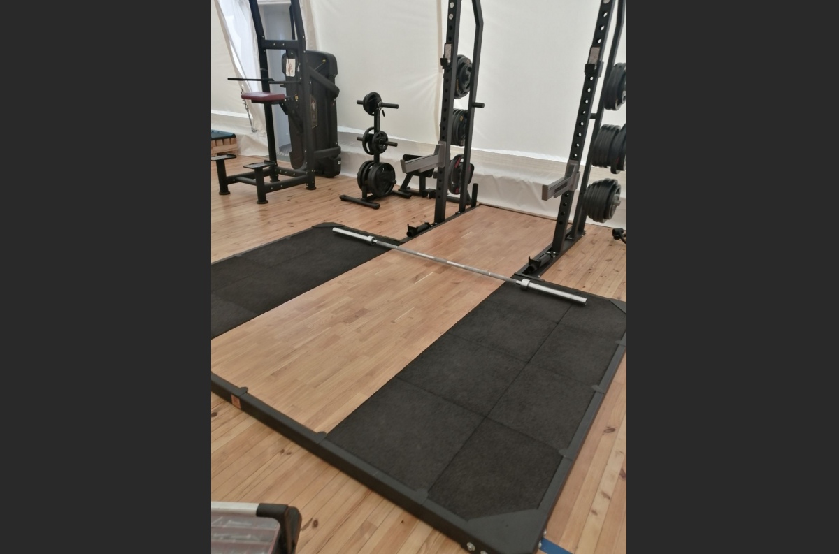 VB 227-01 Weightlifting platform T-form for power rack (H=0,4) with floor insert