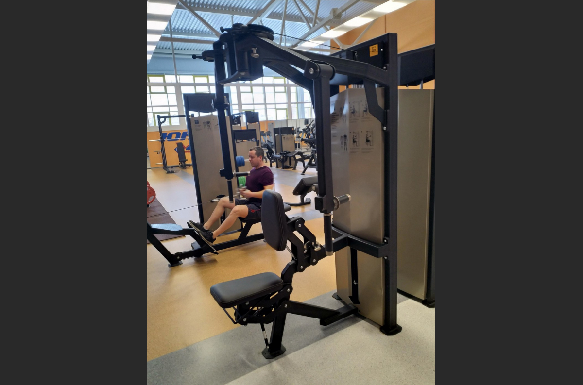 VB 305 Pectoral fly and rear deltoid machine
