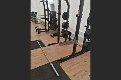 VB 227 Weightlifting platform T-form for power rack (H=0,8) with floor insert