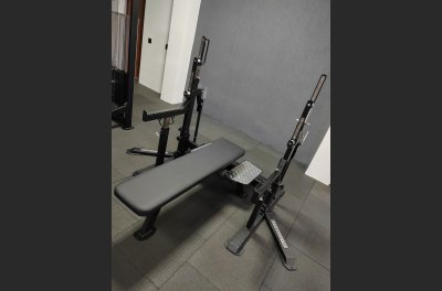 VB 291 Squat stand and bench for powerlifting