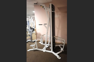 VB 320-01 Assisted chin dip (with load)