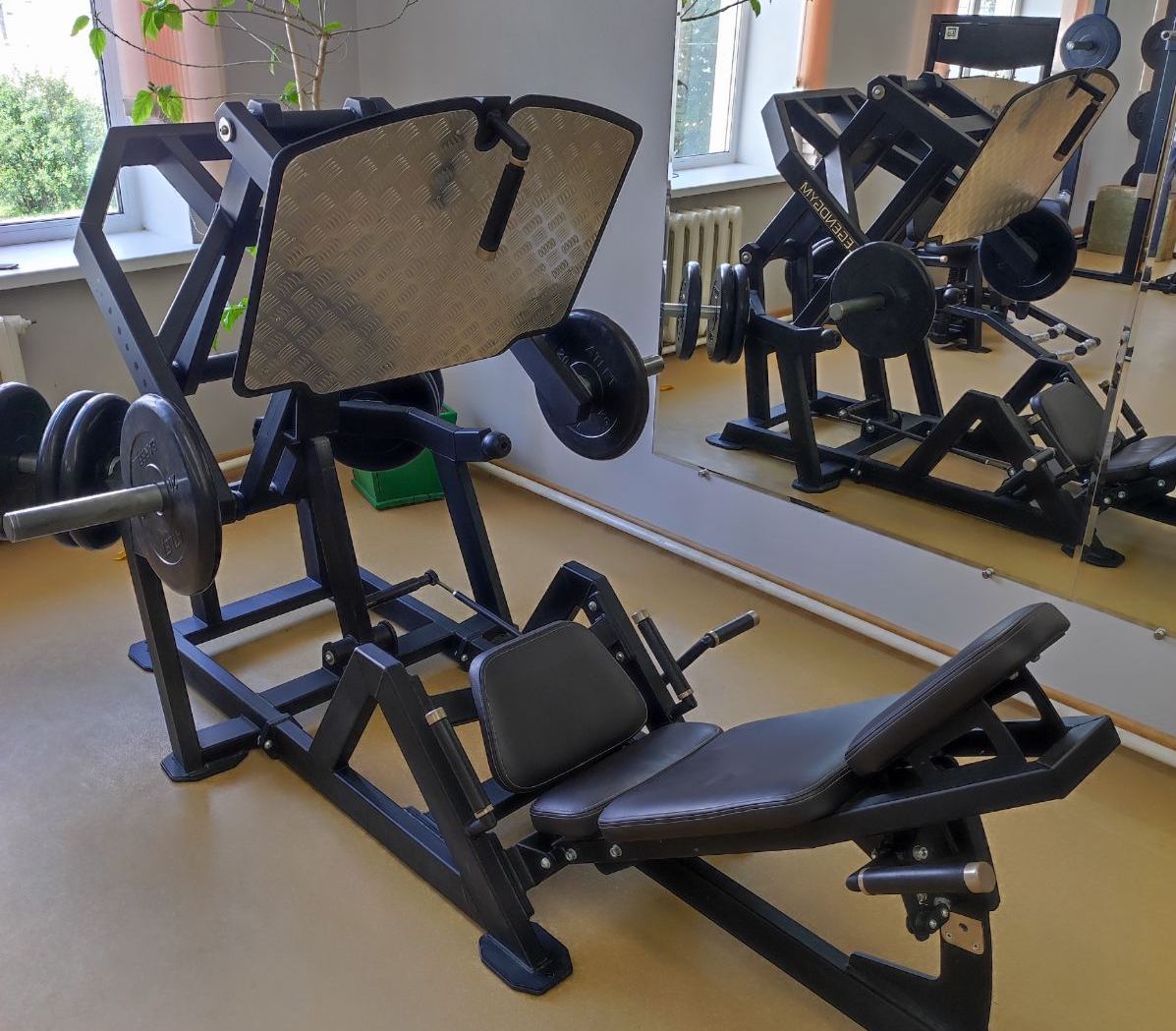 тренажеры LEGENDGYM в СК Шахтер