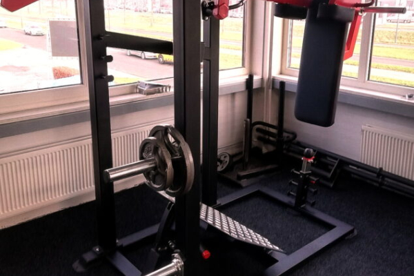 Pendulum-Squat-for-sale-commercial-634x736
